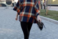 戚薇秋日短发新风尚 都市白领的率性街头演绎