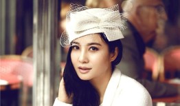 陶红巴黎复古光影诗篇简约白裙演绎法式优雅风韵