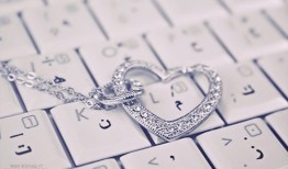 暗夜流光伤感情怀饰品的永恒低语