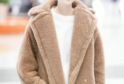 海清短发写真诠释清爽时尚 简约造型展现率性魅力