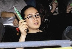 刘德华：64岁天王的双面人生，藏了37年的真相终于大白