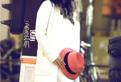 陶红巴黎复古光影诗篇简约白裙演绎法式优雅风韵