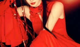 鞠婧祎赤色古典长裙写真尽显东方佳人韵味