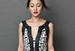 周迅华美新装演绎精致熟女风韵