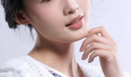 千金李沁嫣然一笑胜星华