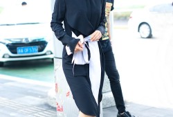 光影下的多面绽放杨紫时尚蜕变之旅