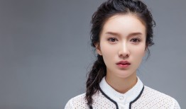 李艾瑾光影之间尽显优雅魅力写真全解析