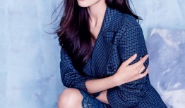 光影流转间迪丽热巴封面大片演绎多重魅力