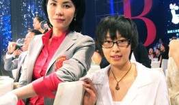 芭莎慈善夜定格王菲李亚鹏亲密瞬间 岁月流转公益初心不变