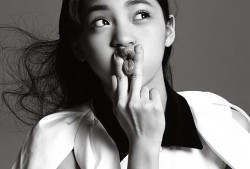 欧阳娜娜灵动写真捕捉少女纯真与俏皮